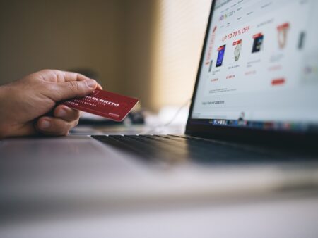 Kreditkarte und alle Fakten – Online Casinos mit Visa, Mastercard & Co.